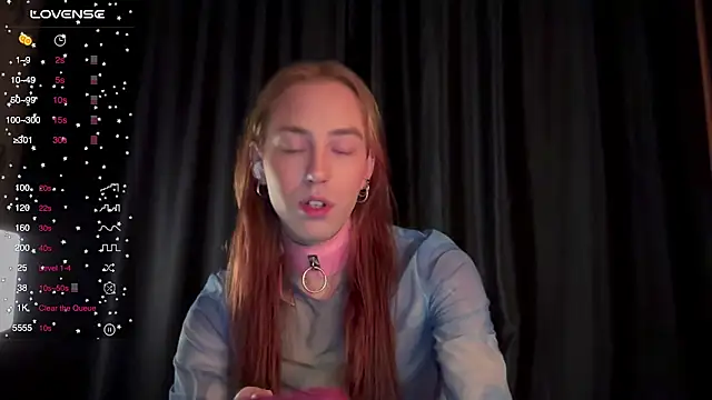 Snapshot of Avril_Pearly_ chatting on November 2025 06:41:04 PM Avril Pearly online show from November 2025 06:41:04 PM