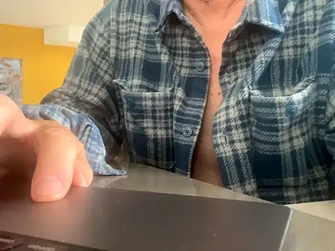 Toy-Daddy online show from September 2025 03:45:01 PM