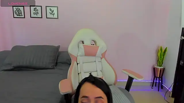 sophie pazz online show from May 2026 08:59:01 PM
