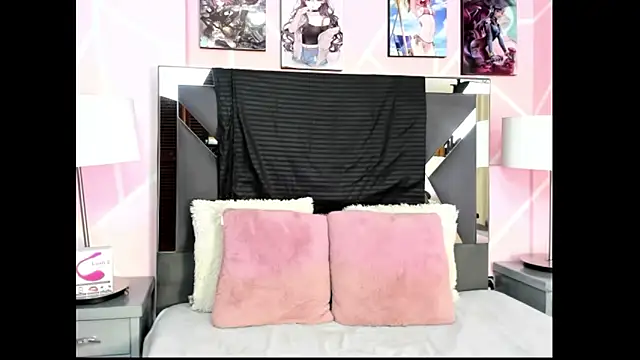 lila noa online show from December 2025 07:54:02 PM