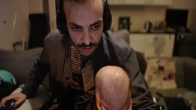 P4RtYBOII92 online show from September 2025 01:50:01 AM