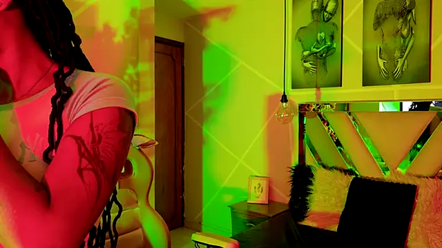 Snapshot of Elith_noa chatting on September 2025 07:19:02 PM Elith noa online show from September 2025 07:19:02 PM