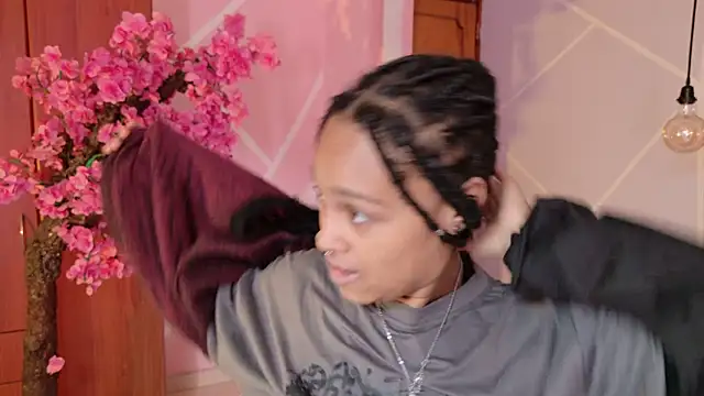 Snapshot of Elith_noa chatting on October 2025 07:22:01 PM Elith noa online show from October 2025 07:22:01 PM