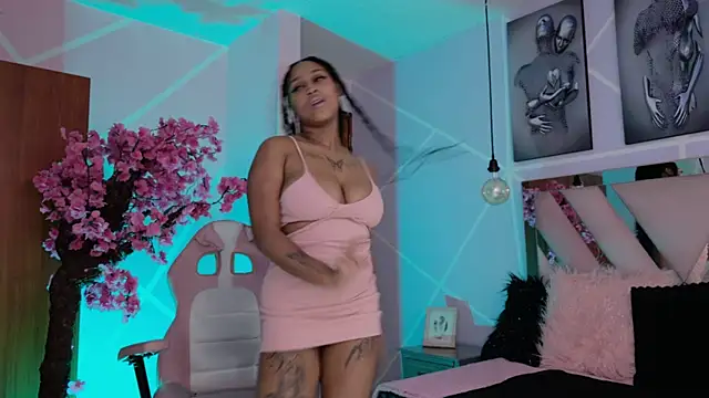 Snapshot of Elith_noa chatting on November 2025 07:23:02 PM Elith noa online show from November 2025 07:23:02 PM