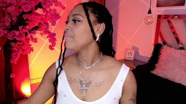 Snapshot of Elith_noa chatting on November 2025 07:30:01 PM Elith noa online show from November 2025 07:30:01 PM