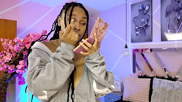 Snapshot of Elith_noa chatting on November 2025 07:38:01 PM Elith noa online show from November 2025 07:38:01 PM