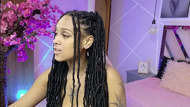 Snapshot of Elith_noa chatting on December 2025 07:42:01 PM Elith noa online show from December 2025 07:42:01 PM