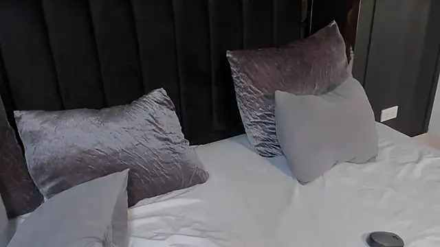 ellen gracee online show from June 2026 04:58:01 AM