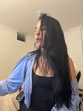  miaquevedo  online show from April 2026 02:22:02 PM