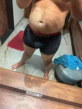 versatile guy01 online show from February 2026 05:05:02 PM