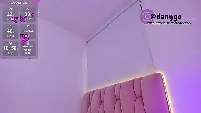 Snapshot of ZarianaEvanz chatting on October 2025 10:23:02 PM ZarianaEvanz online show from October 2025 10:23:02 PM