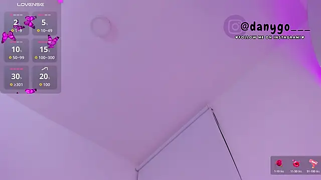 Snapshot of ZarianaEvanz chatting on October 2025 11:32:02 PM ZarianaEvanz online show from October 2025 11:32:02 PM