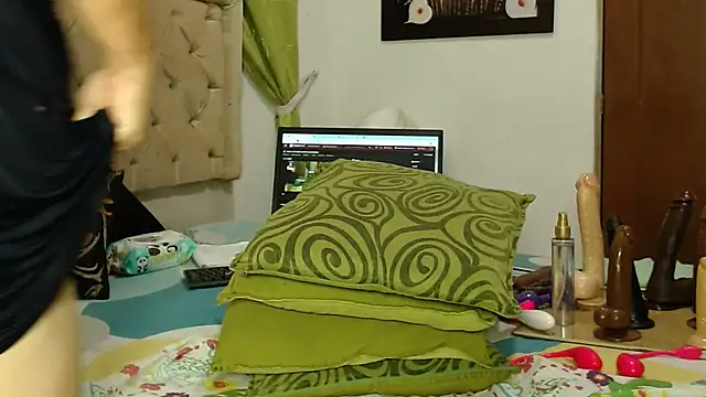 VioletKing4u online show from October 2025 03:17:02 AM