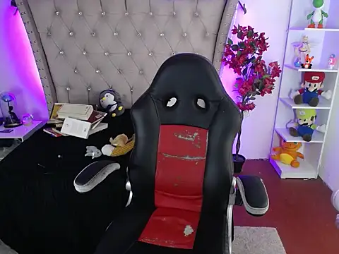 Snapshot of Shaddycute_ chatting on February 2025 03:33:01 AM Shaddycute online show from February 2025 03:33:01 AM