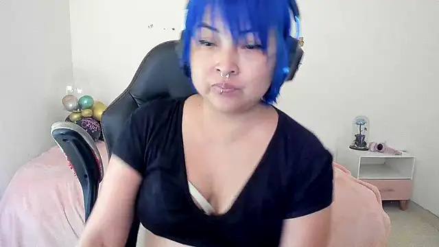 Snapshot of Shaddycute_ chatting on October 2025 07:34:01 PM Shaddycute online show from October 2025 07:34:01 PM