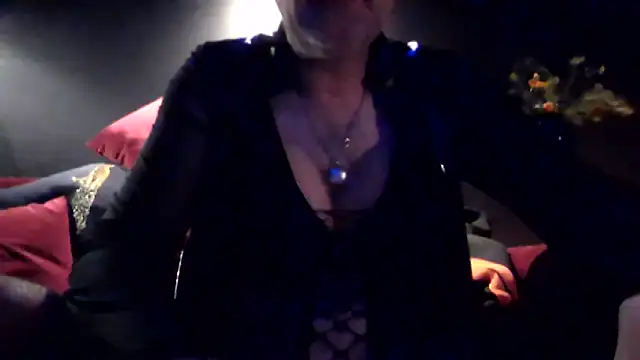 biffboff123 online show from June 2026 10:23:02 PM