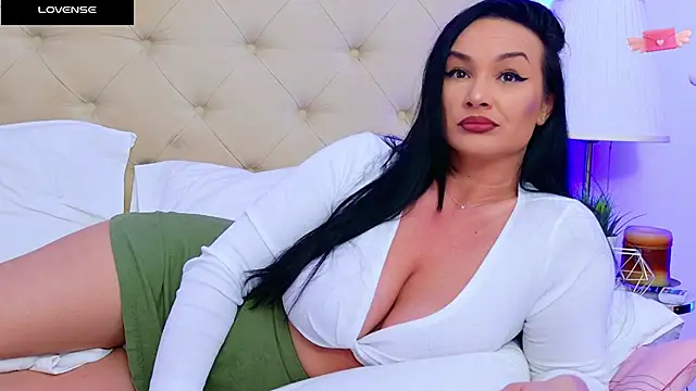 Snapshot of DaliyaArabian chatting on January 2025 04:08:02 PM DaliyaArabian online show from January 2025 04:08:02 PM