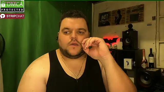 Snapshot of Mikey-HH chatting on December 2024 09:07:02 AM Mikey-HH online show from December 2024 09:07:02 AM