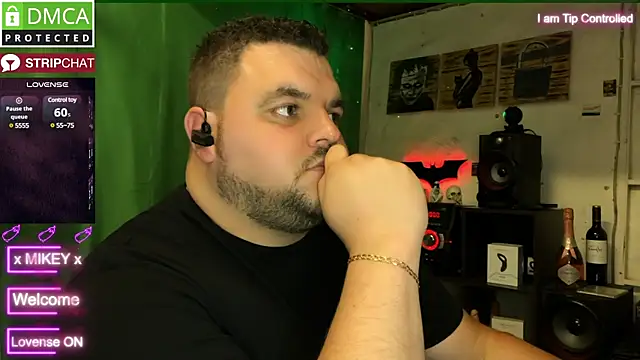 Snapshot of Mikey-HH chatting on December 2024 10:28:02 AM Mikey-HH online show from December 2024 10:28:02 AM