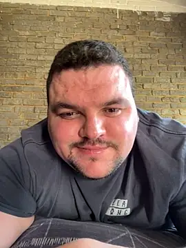 Snapshot of Mikey-HH chatting on October 2025 02:16:01 PM Mikey-HH online show from October 2025 02:16:01 PM