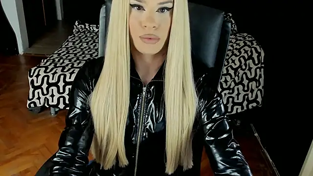 Snapshot of EvelynLexy chatting on September 2025 07:13:02 AM EvelynLexy online show from September 2025 07:13:02 AM