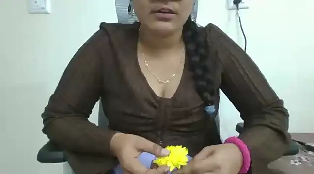Snapshot of ammu_telugu_192 chatting on December 2024 04:30:02 PM ammu telugu 192 online show from December 2024 04:30:02 PM