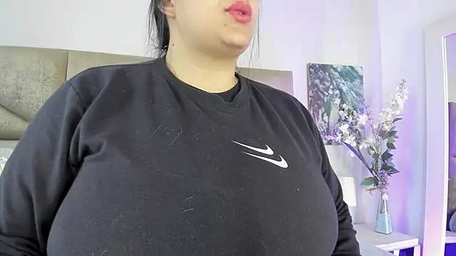 Salomesimos1 online show from February 2025 03:31:02 PM