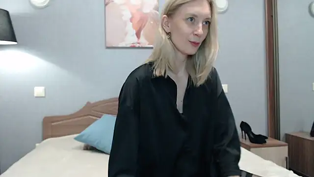 AvelinaLeoni online show from February 2026 06:53:02 AM