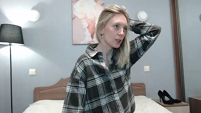 AvelinaLeoni online show from April 2026 07:39:01 AM