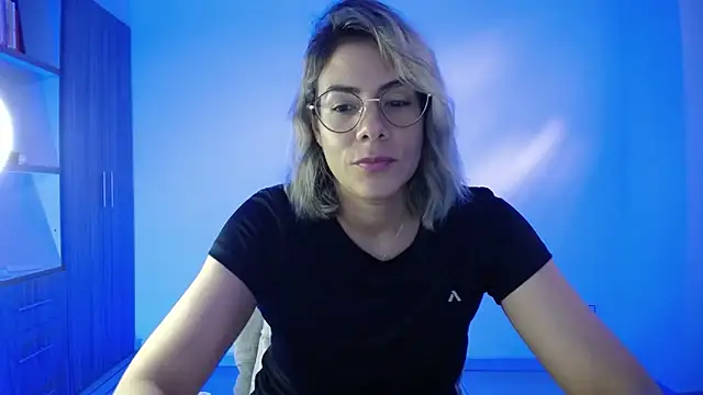 Snapshot of candydowson1 chatting on October 2025 09:11:01 PM candydowson1 online show from October 2025 09:11:01 PM