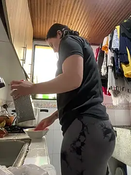 Snapshot of Elle_Lee_ chatting on February 2026 05:53:02 PM Elle Lee online show from February 2026 05:53:02 PM