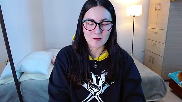 Snapshot of Elle_Lee_ chatting on March 2026 03:45:01 AM Elle Lee online show from March 2026 03:45:01 AM