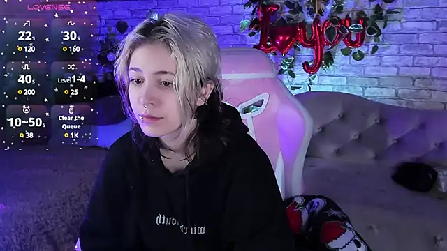 Alex Howell online show from March 2025 08:42:02 PM