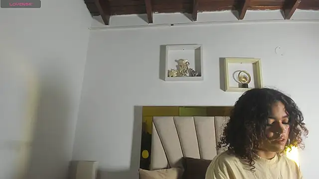 Snapshot of vahiolet_fuentes chatting on September 2025 03:10:02 AM vahiolet fuentes online show from September 2025 03:10:02 AM