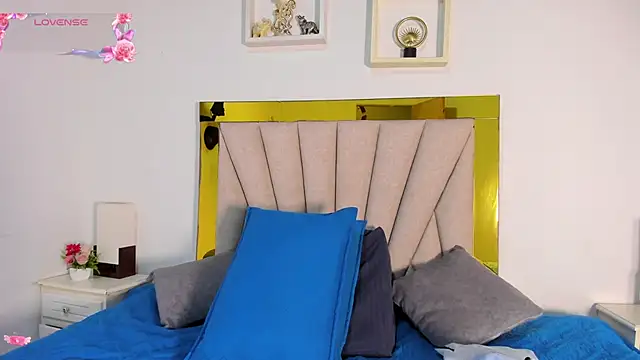 Snapshot of vahiolet_fuentes chatting on October 2025 03:10:02 AM vahiolet fuentes online show from October 2025 03:10:02 AM