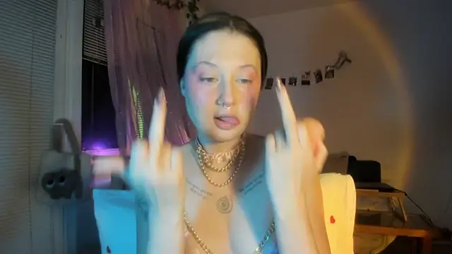 Jenny darling love online show from March 2026 06:57:01 PM