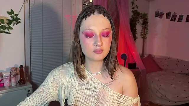 Jenny darling love online show from April 2026 08:28:01 PM