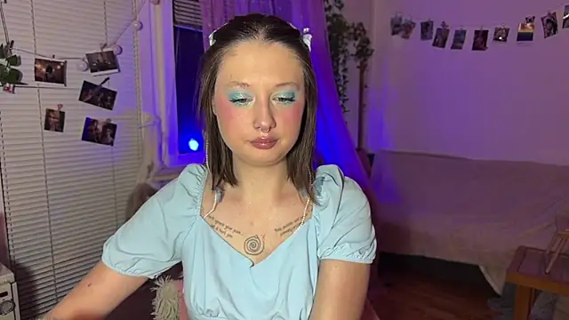 Jenny darling love online show from May 2026 06:15:02 PM