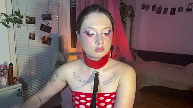 Jenny darling love online show from May 2026 06:13:02 PM