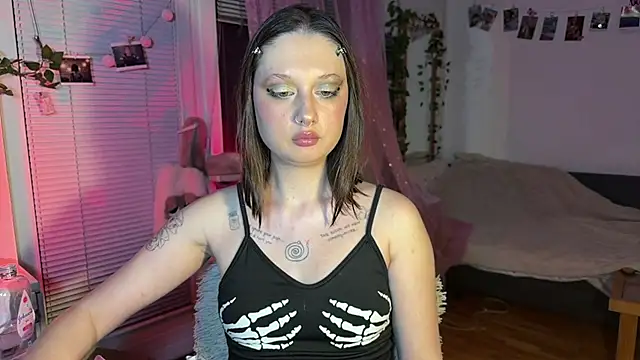 Jenny darling love online show from May 2026 08:06:02 PM