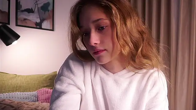 Snapshot of EdlinHargus chatting on November 2025 02:57:01 AM EdlinHargus online show from November 2025 02:57:01 AM