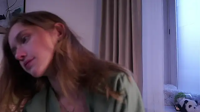 Snapshot of EdlinHargus chatting on November 2025 01:39:01 AM EdlinHargus online show from November 2025 01:39:01 AM