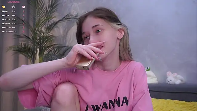 EdlinHargus online show from April 2026 01:25:02 AM