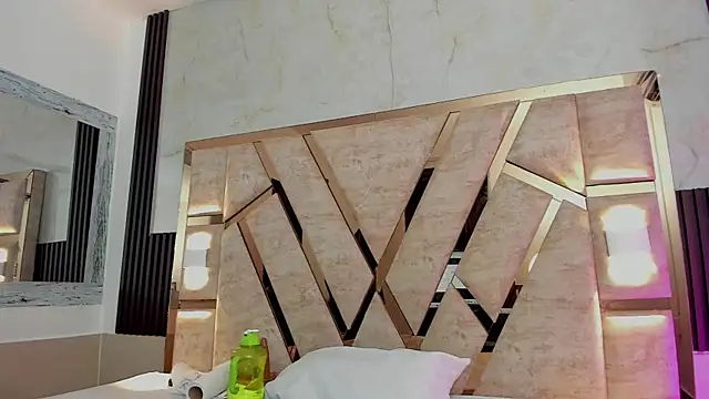 Snapshot of molly_sweetee chatting on October 2025 01:39:02 AM molly sweetee online show from October 2025 01:39:02 AM