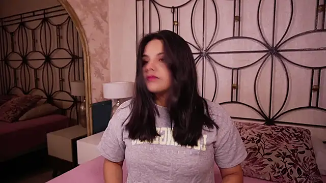 Snapshot of Sophia_wilsonn_ chatting on February 2026 10:44:02 AM Sophia wilsonn online show from February 2026 10:44:02 AM