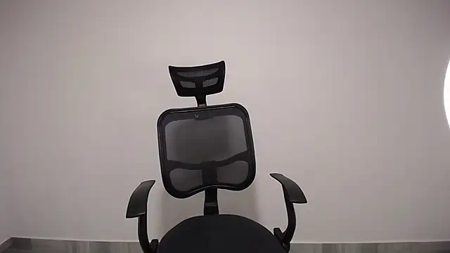 Snapshot of present_the_magic chatting on December 2024 05:40:02 AM present the magic online show from December 2024 05:40:02 AM