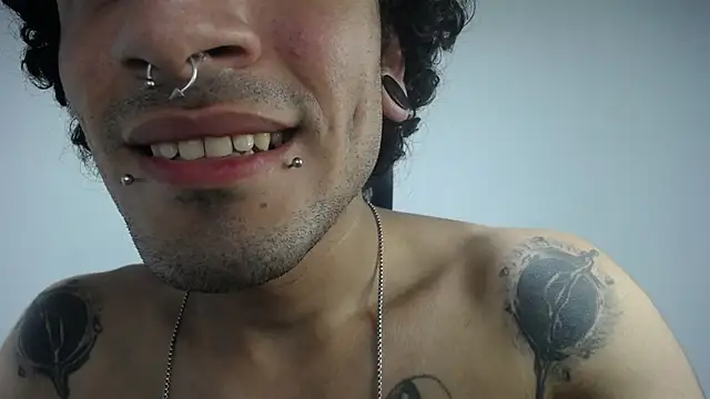 Snapshot of present_the_magic chatting on January 2025 06:27:02 AM present the magic online show from January 2025 06:27:02 AM