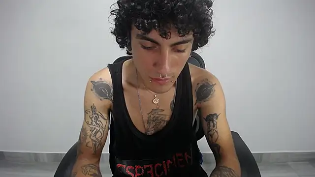 Snapshot of present_the_magic chatting on January 2025 05:19:02 AM present the magic online show from January 2025 05:19:02 AM