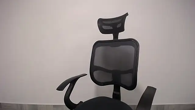 Snapshot of present_the_magic chatting on February 2025 02:38:01 AM present the magic online show from February 2025 02:38:01 AM