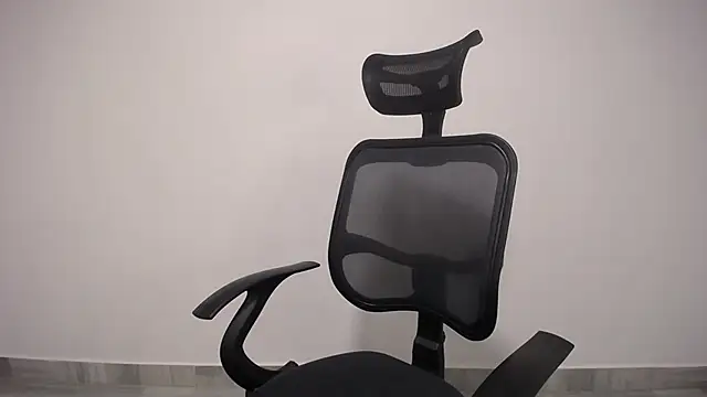 Snapshot of present_the_magic chatting on February 2025 05:19:01 AM present the magic online show from February 2025 05:19:01 AM